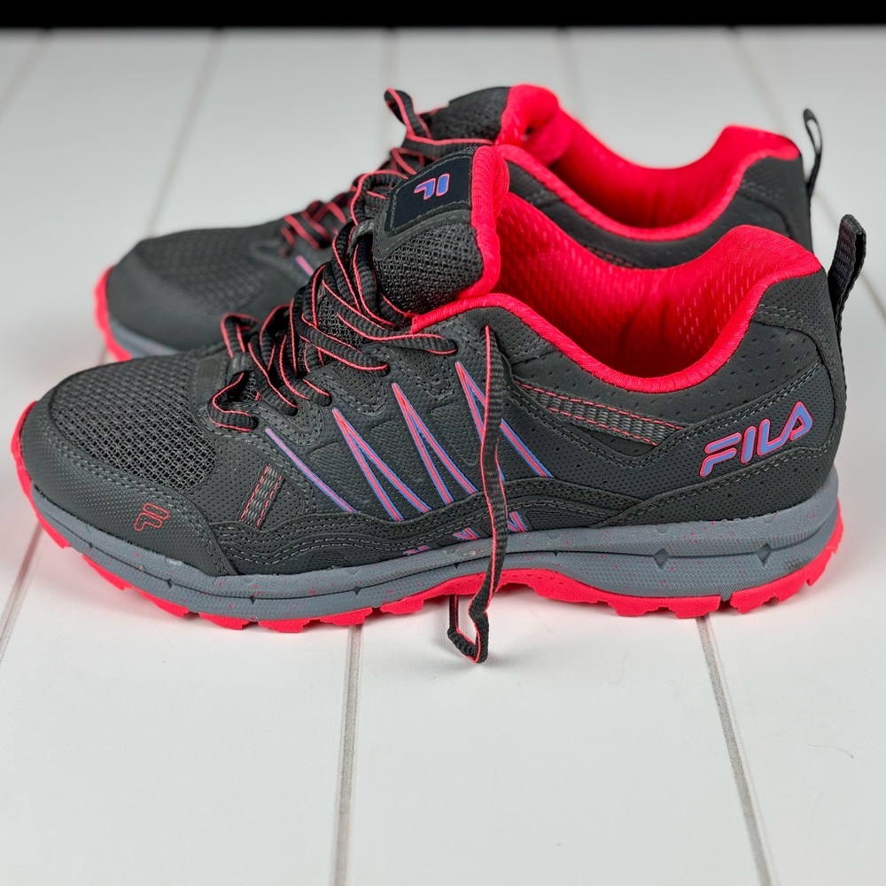 NEW Fila Evergrand TR Running Shoes Grey/Pink Size 8.5